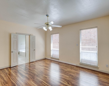 18722 Riverstone Court - Photo Thumbnail 10