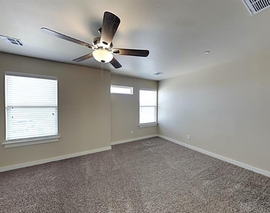 778 Sw 13th Street - Photo Thumbnail 9
