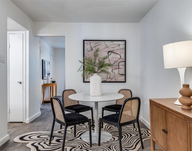 4525 Gilbert - Photo Thumbnail 6