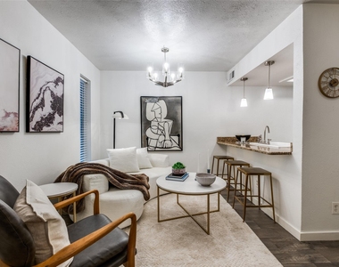4525 Gilbert - Photo Thumbnail 9