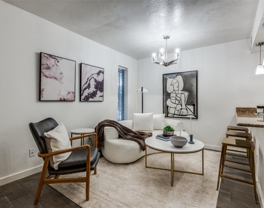 4525 Gilbert - Photo Thumbnail 4