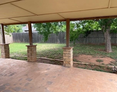 7601 Thompson Parkway - Photo Thumbnail 12