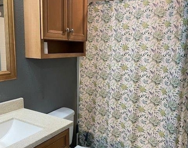 7601 Thompson Parkway - Photo Thumbnail 10