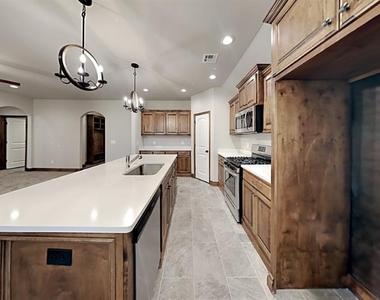 10517 Nw 41st Street - Photo Thumbnail 6