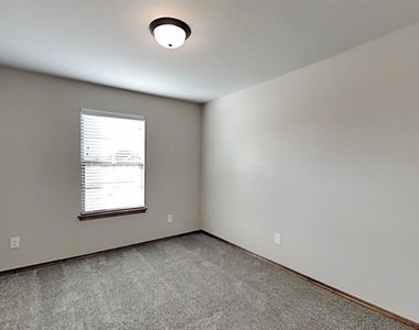 10517 Nw 41st Street - Photo Thumbnail 11