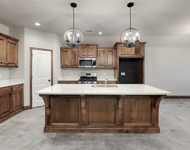 10517 Nw 41st Street - Photo Thumbnail 5