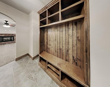 10517 Nw 41st Street - Photo Thumbnail 2