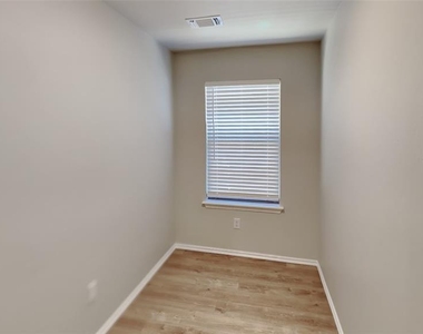 12709 Cortona Terrace - Photo Thumbnail 15
