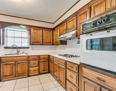 2608 Linden Avenue - Photo Thumbnail 8