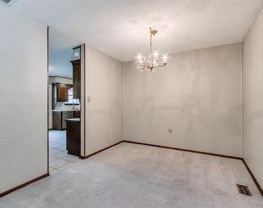2608 Linden Avenue - Photo Thumbnail 3