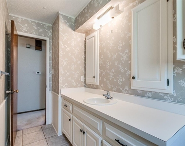 2608 Linden Avenue - Photo Thumbnail 14