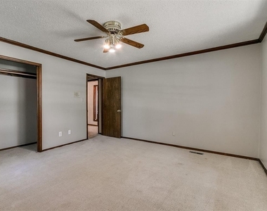 2608 Linden Avenue - Photo Thumbnail 10