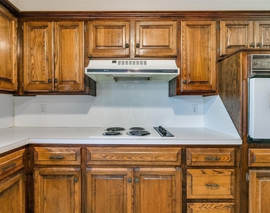 2608 Linden Avenue - Photo Thumbnail 7