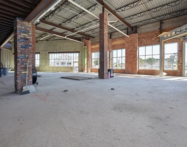 2401 N Classen Boulevard - Photo Thumbnail 10