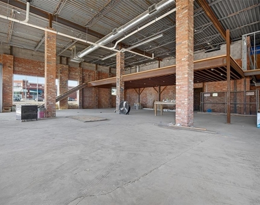 2401 N Classen Boulevard - Photo Thumbnail 5
