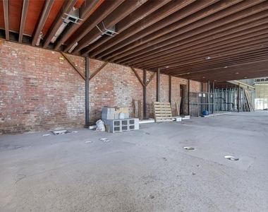 2401 N Classen Boulevard - Photo Thumbnail 11