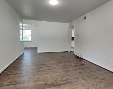 10907 Cotillion Drive - Photo Thumbnail 3