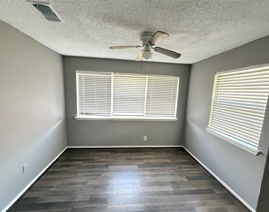 10350 Desdemona Drive - Photo Thumbnail 5