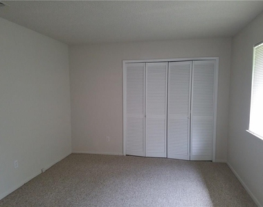 2724 Buffalo Drive - Photo Thumbnail 8