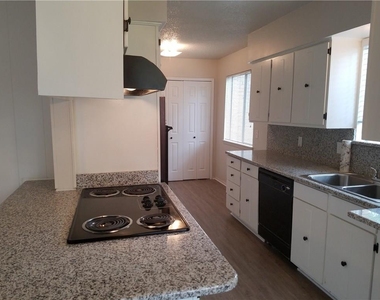 2724 Buffalo Drive - Photo Thumbnail 3