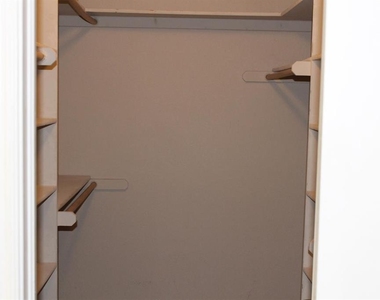 1010 Melisa Drive - Photo Thumbnail 19
