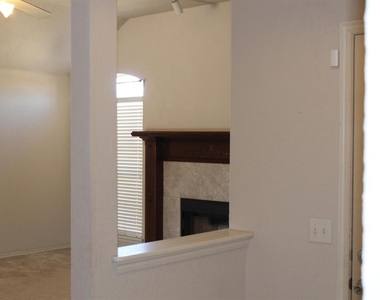 1010 Melisa Drive - Photo Thumbnail 4