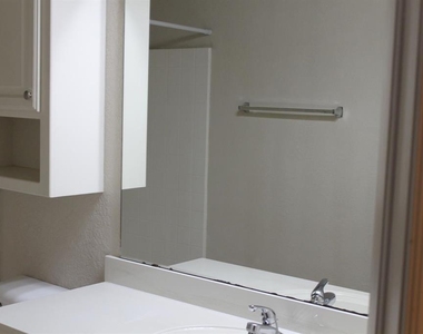 1010 Melisa Drive - Photo Thumbnail 13