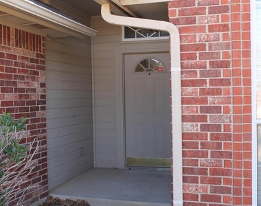 1010 Melisa Drive - Photo Thumbnail 1