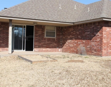 1010 Melisa Drive - Photo Thumbnail 22
