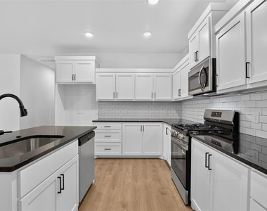 13620 Calli Court - Photo Thumbnail 9