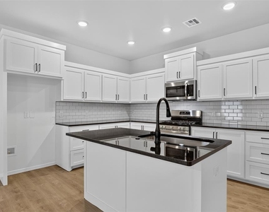 13620 Calli Court - Photo Thumbnail 8