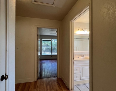 305 East Road - Photo Thumbnail 5