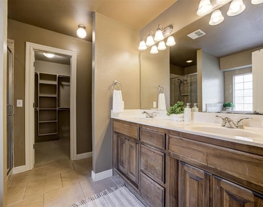 1716 Kamber Terrace - Photo Thumbnail 23