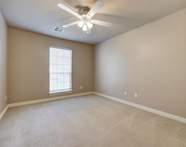 1716 Kamber Terrace - Photo Thumbnail 33