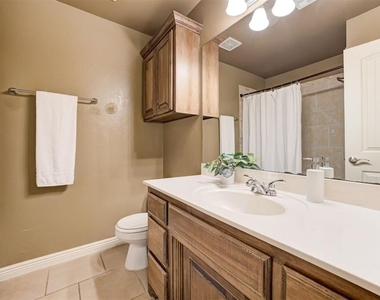 1716 Kamber Terrace - Photo Thumbnail 32