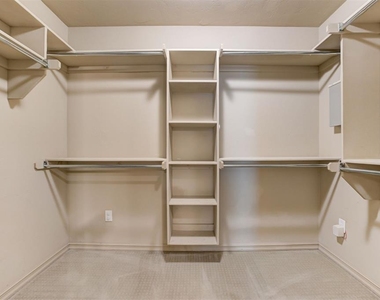 1716 Kamber Terrace - Photo Thumbnail 28