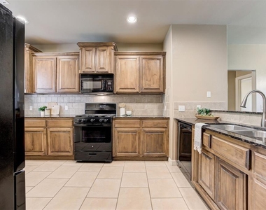1716 Kamber Terrace - Photo Thumbnail 12