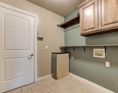 1716 Kamber Terrace - Photo Thumbnail 37