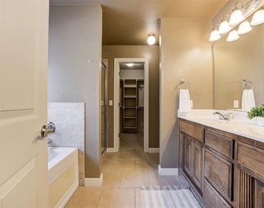 1716 Kamber Terrace - Photo Thumbnail 22