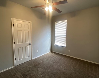 1846 Cypress Lane - Photo Thumbnail 9