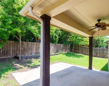 1404 Suttonview Drive - Photo Thumbnail 27