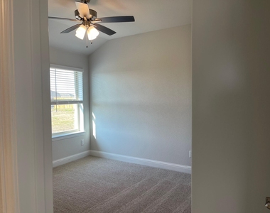 817 Birdie Drive - Photo Thumbnail 28