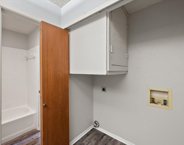 406 E Denton Drive - Photo Thumbnail 27