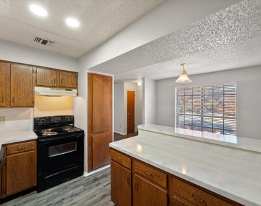 406 E Denton Drive - Photo Thumbnail 18