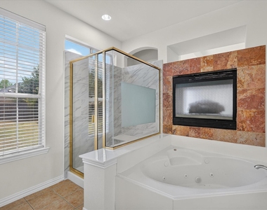 10302 Fairway Vista Drive - Photo Thumbnail 21