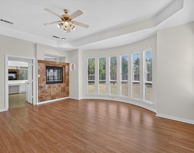 10302 Fairway Vista Drive - Photo Thumbnail 8