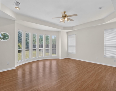10302 Fairway Vista Drive - Photo Thumbnail 9