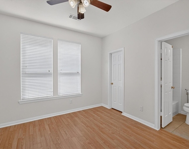 10302 Fairway Vista Drive - Photo Thumbnail 10