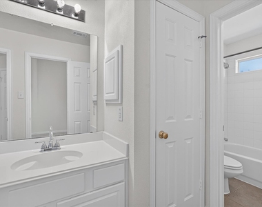 10302 Fairway Vista Drive - Photo Thumbnail 16