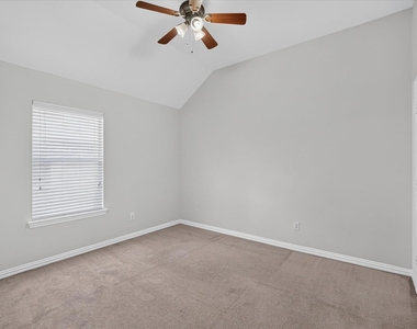 10302 Fairway Vista Drive - Photo Thumbnail 17
